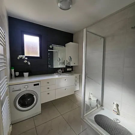 Agreable Vue A Piscine * バンドール